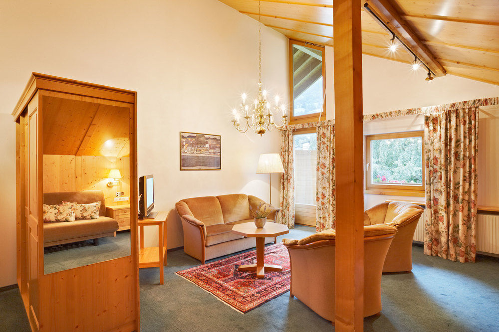 Hotel Montafoner Hof 쉬룬즈 외부 사진