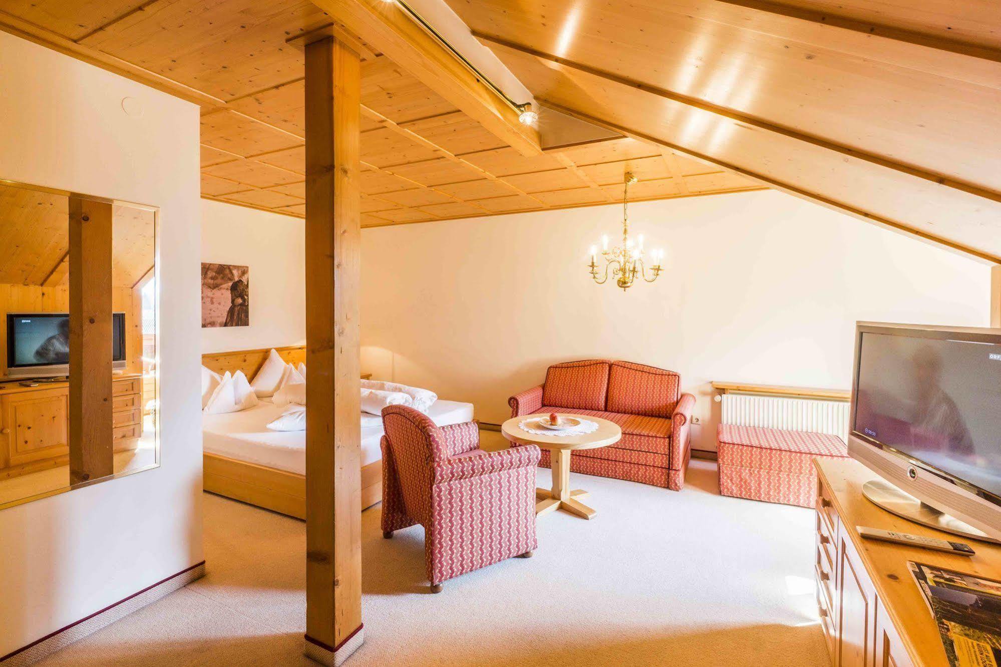 Hotel Montafoner Hof 쉬룬즈 외부 사진